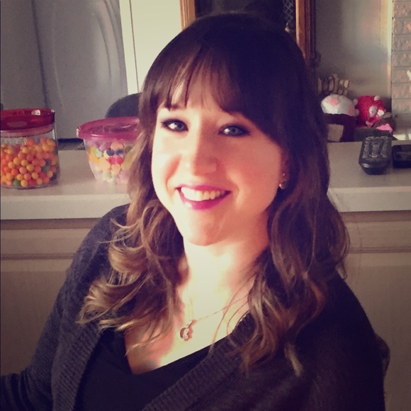 Meet your Posher, Sabrina - Picture 1 of 1